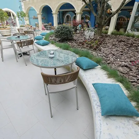 Cocja Boutique Шкодер